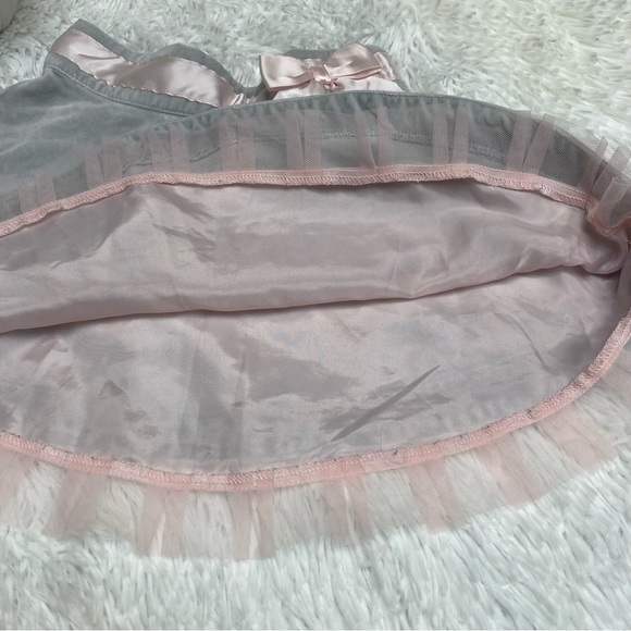 Janie and Jack | Grey and Pink Velvet skirt sz 2T - Picture 2 of 11